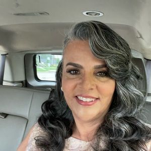 Meet your Posher, Inez